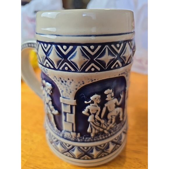 West German Gerz Stoneware Stein Blue On Gray Dancers 5 3/4" - Picture 2 of 5